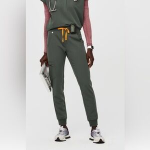 🖤 FIGS Zamora Jogger Scrub Pants - Moss, Size M, Regular Length 🏃‍♀️